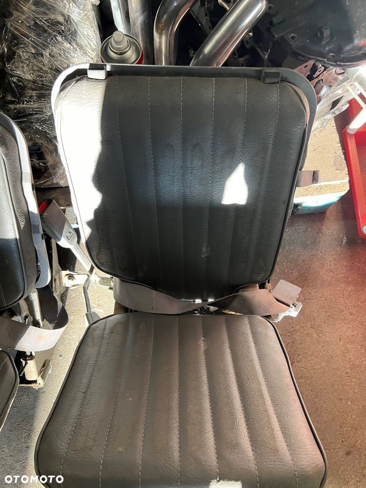 Fotele tylne małe Nissan Navara d22 d21 lewy prawy - 3