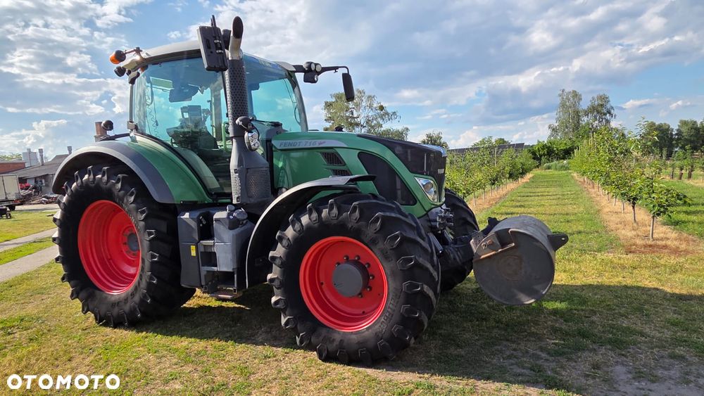 Fendt 716 Vario - 1