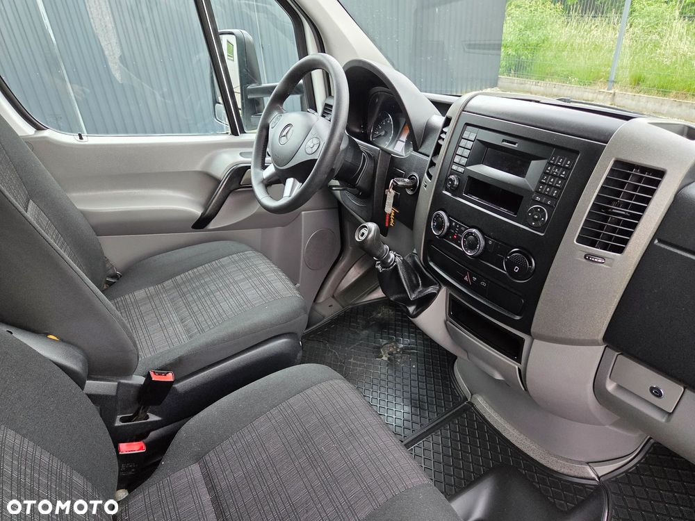 Mercedes-Benz Sprinter 316 CDI / Kontener 8 palet / Winda 750KG / Klima / - 15