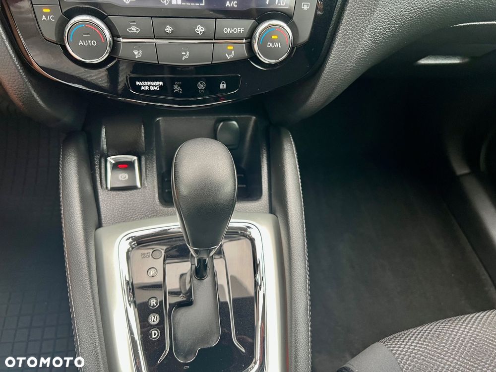 Nissan Qashqai 1.2 DIG-T Acenta Xtronic EU6 - 31