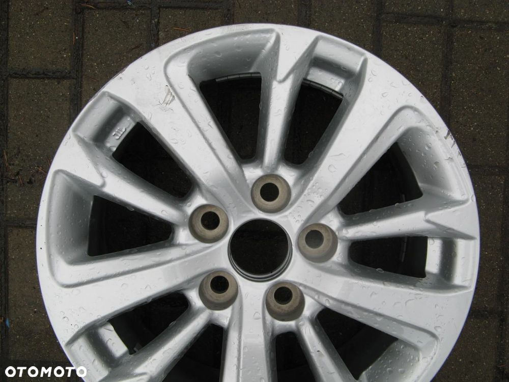 TOYOTA FELGA ALUMINIOWA 16x6,5J ET45 5x114,3 - 3