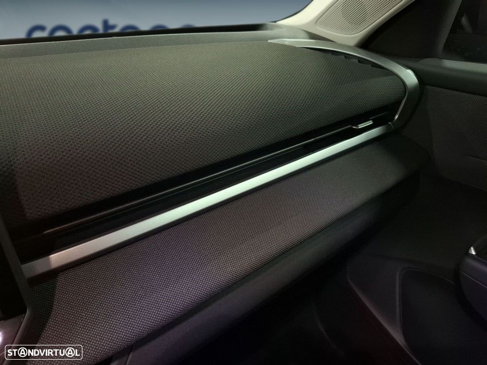 VW T-Roc 1.5 eTSI Life DSG - 23