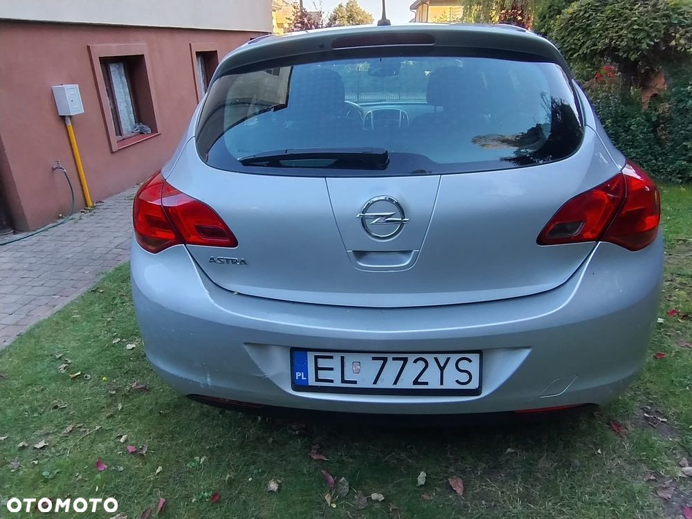 Opel Astra - 4