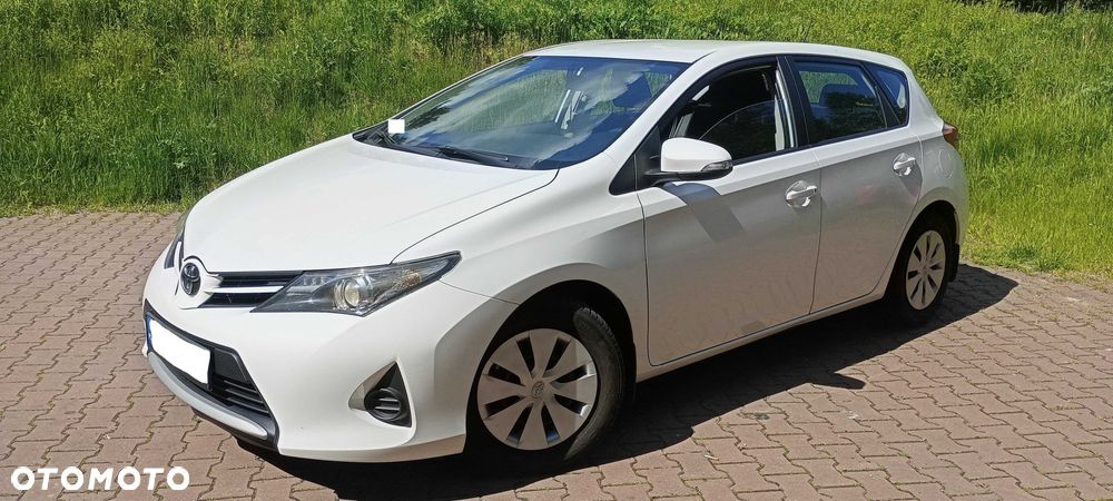 Toyota Auris - 1