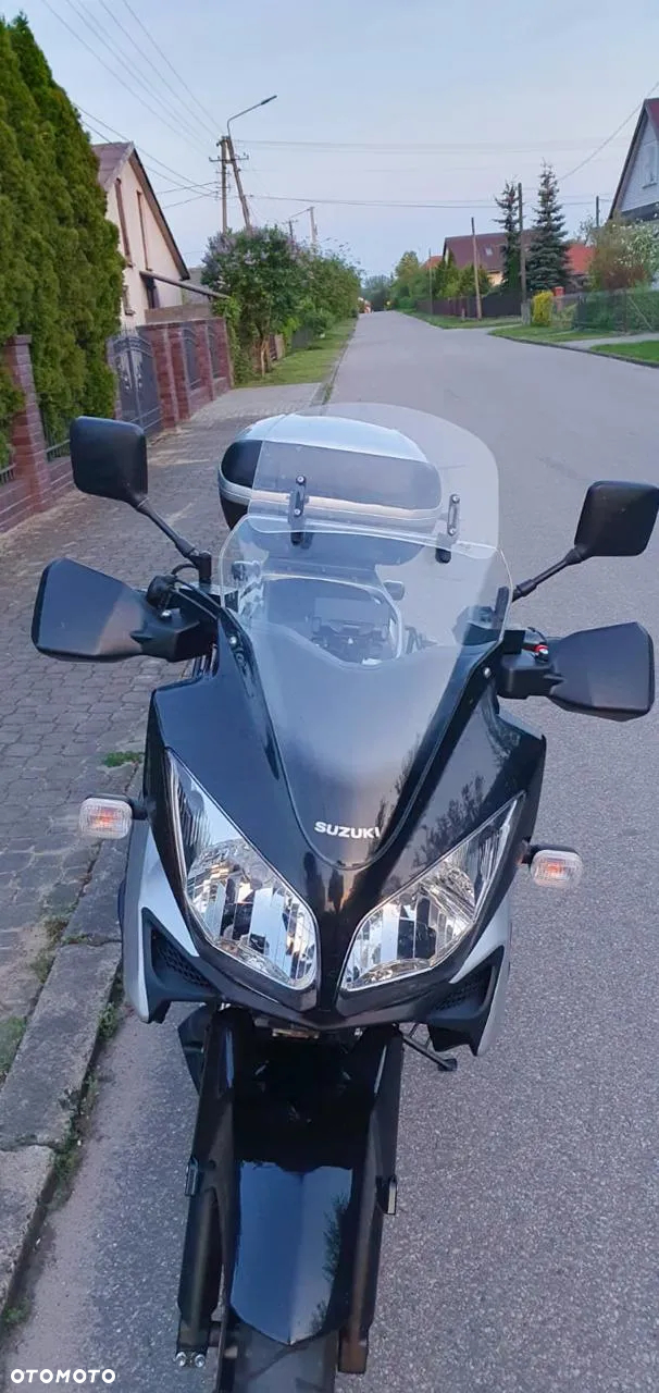 Suzuki DL - 6