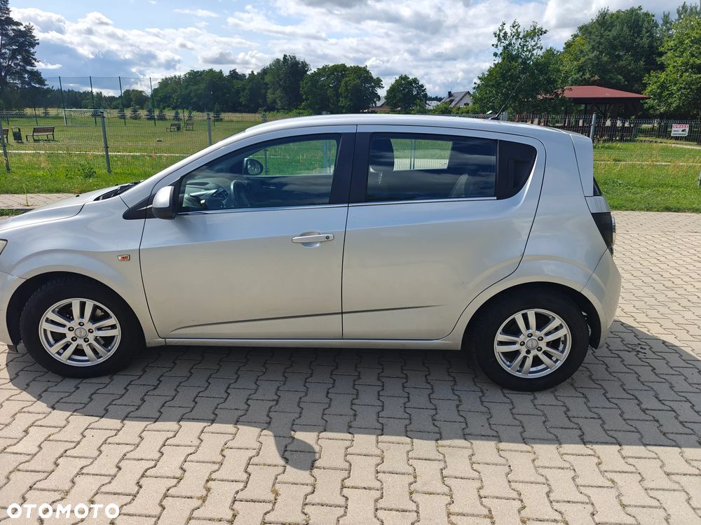 Chevrolet Aveo 1.6 LTZ - 10