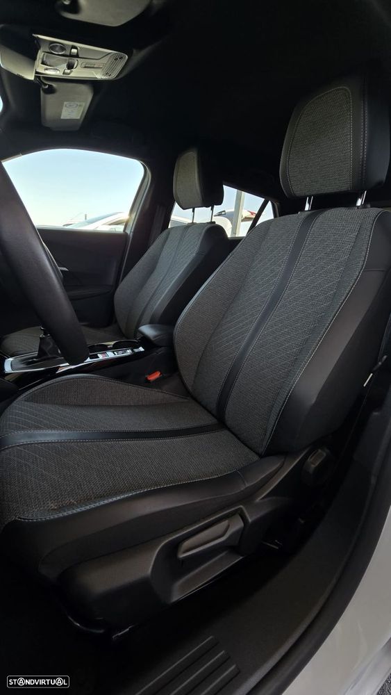 Peugeot 2008 1.2 PureTech Allure - 9