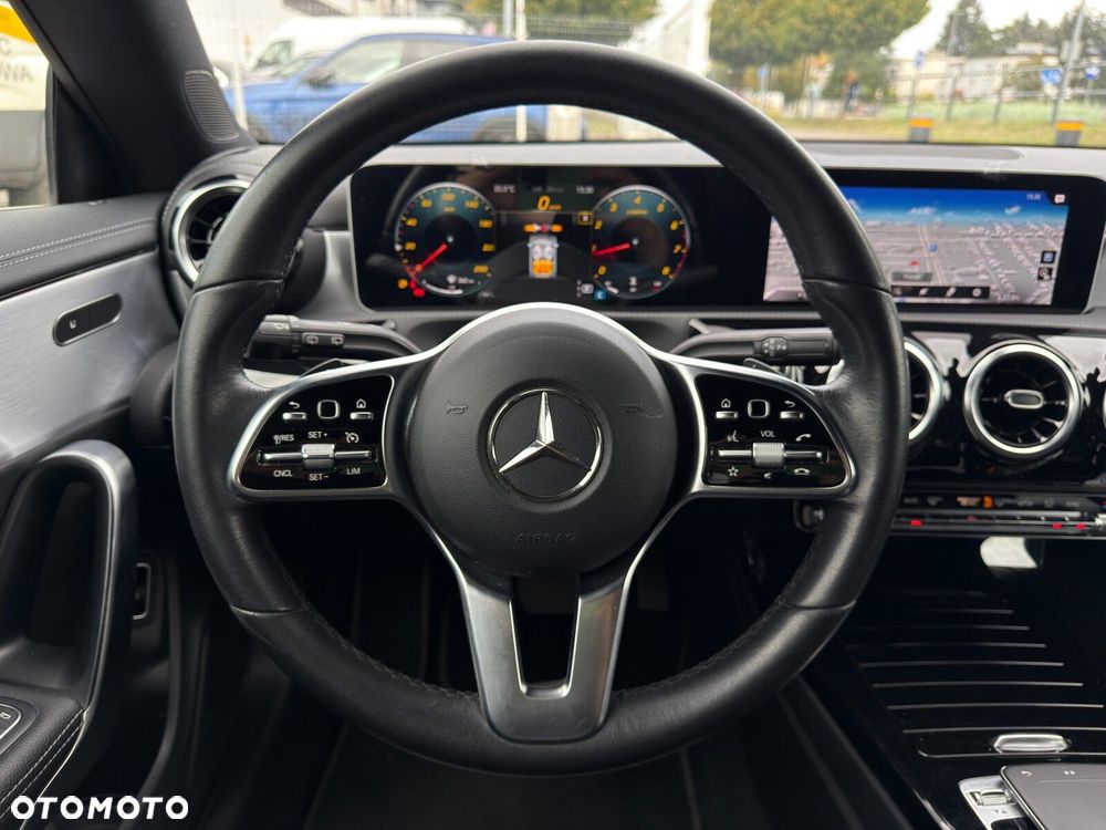 Mercedes-Benz CLA 200 7G-DCT - 16