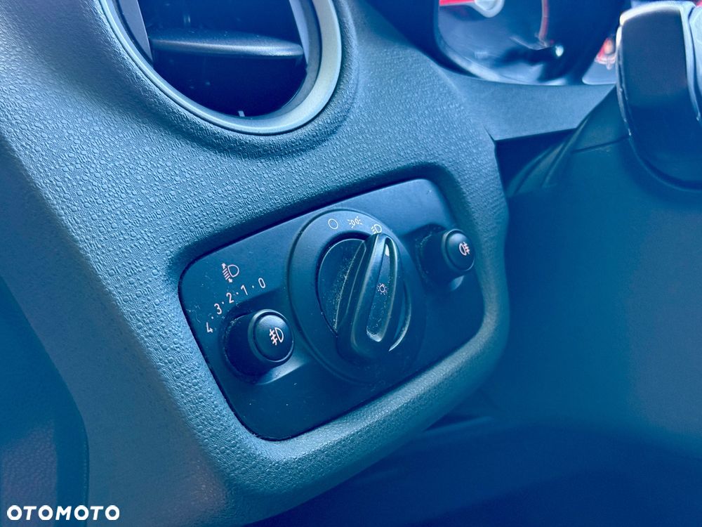 Ford Fiesta 1.25 Ambiente - 31