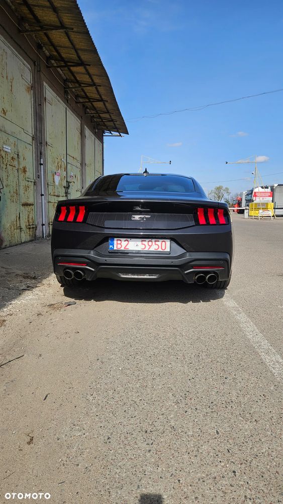 Ford Mustang - 5