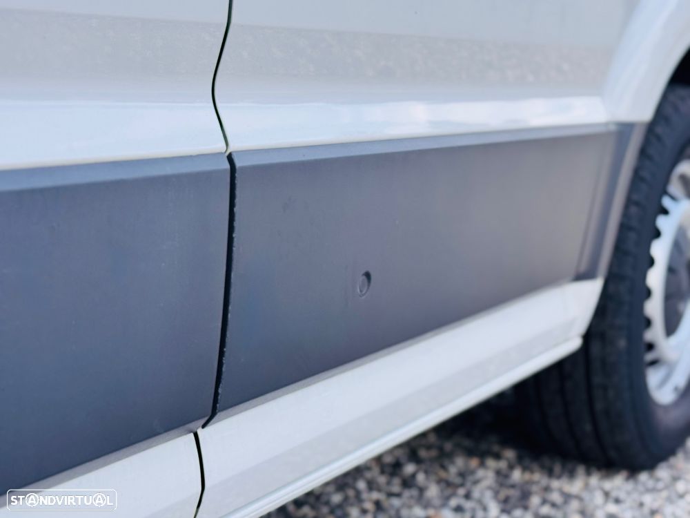 VW Crafter 2.0 TDI 140HP 35 MWB HRF - 5