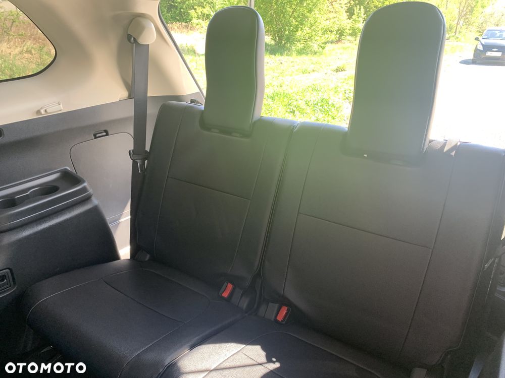 Mitsubishi Outlander - 16