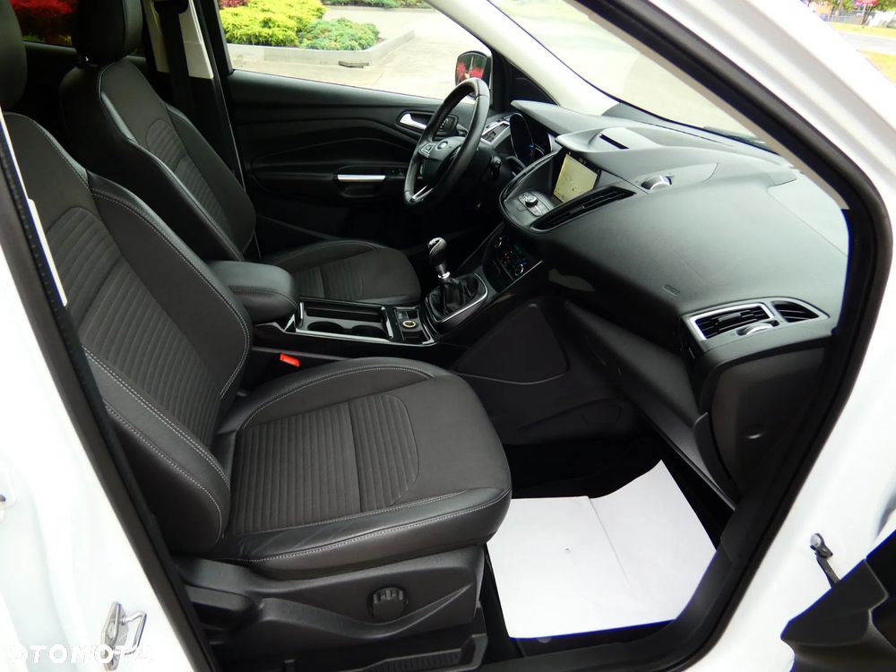 Ford Kuga 2.0 TDCi FWD Titanium Plus - 13