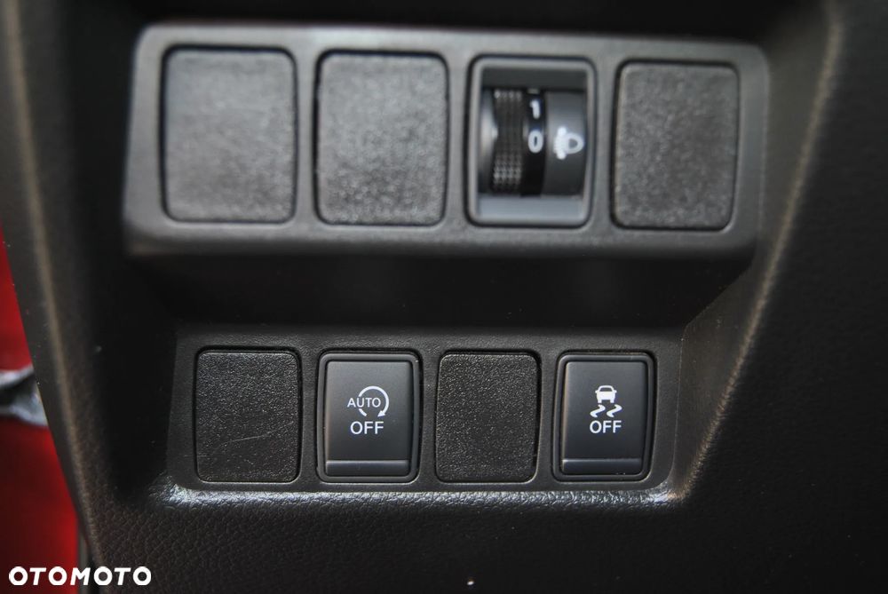 Nissan Qashqai 1.5 dCi DPF acenta - 24