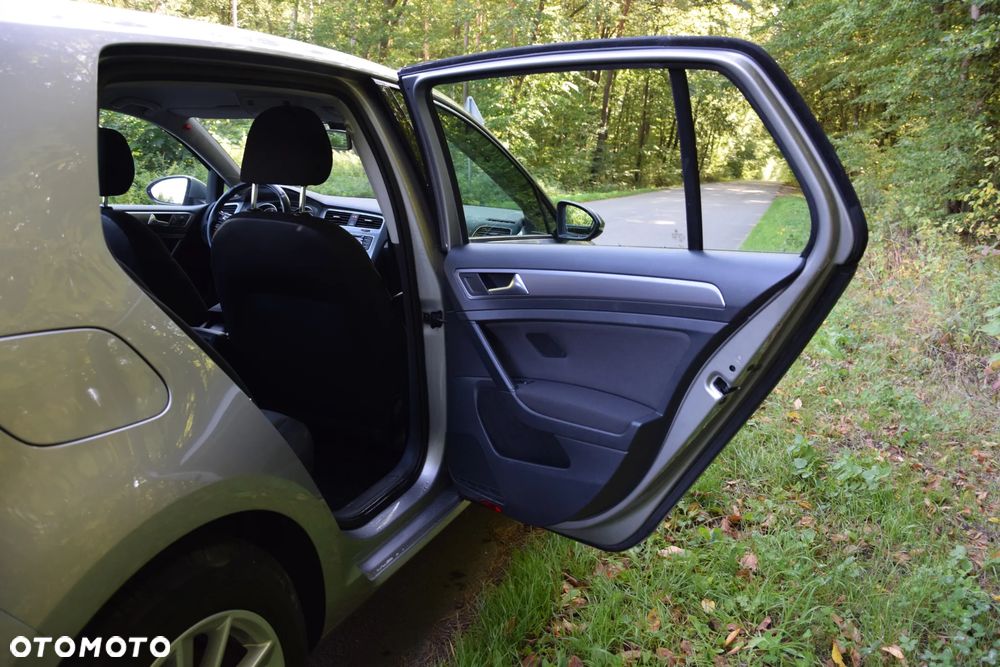 Volkswagen Golf 1.6 TDI BMT Comfortline - 13