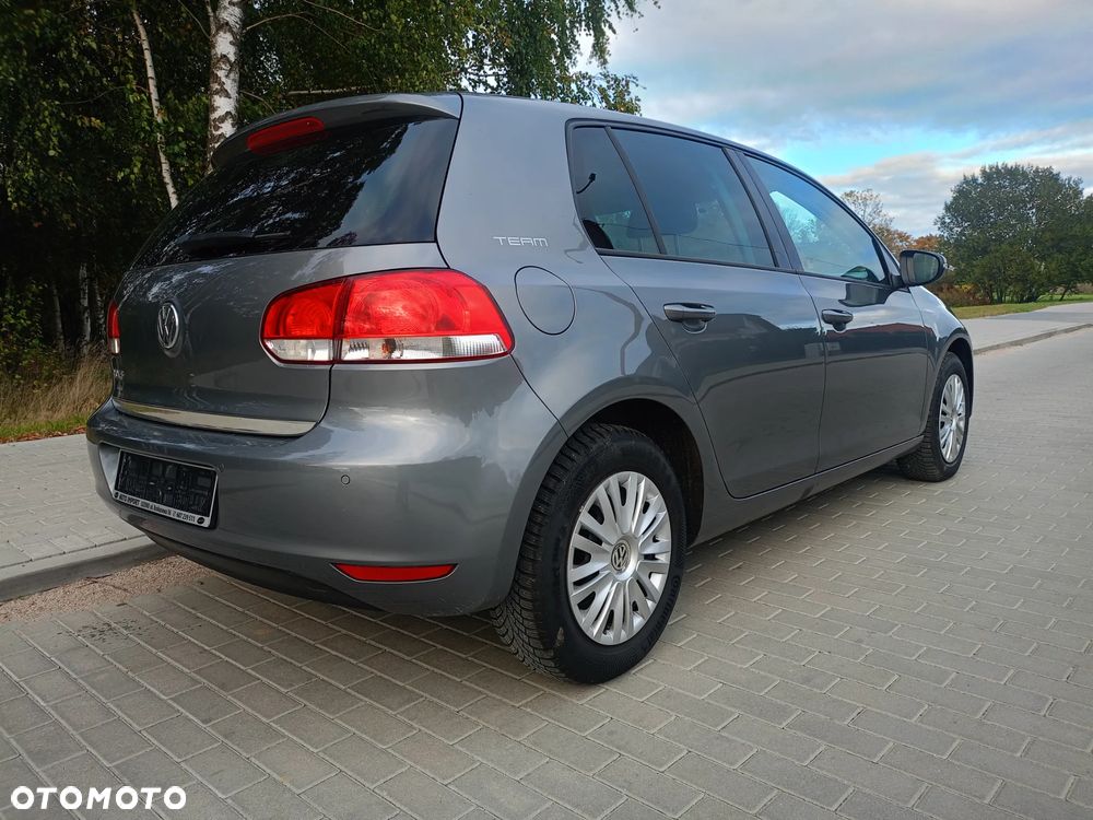 Volkswagen Golf 2011 photo 4