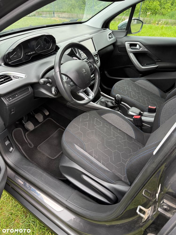 Peugeot 2008 1.5 BlueHDi Style - 10