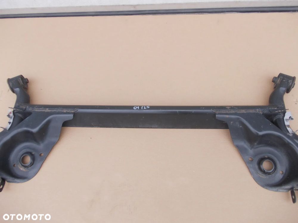 Belka tył oś Toyota Aygo I Peugeot 107 Citroen C1 - 4