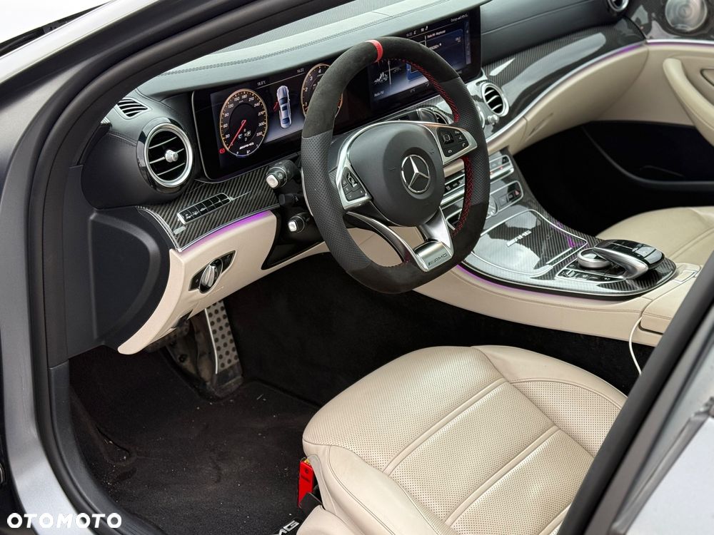 Mercedes-Benz Klasa E AMG 63 S 4Matic AMG Speedshift 9G-MCT Edition 1 - 17