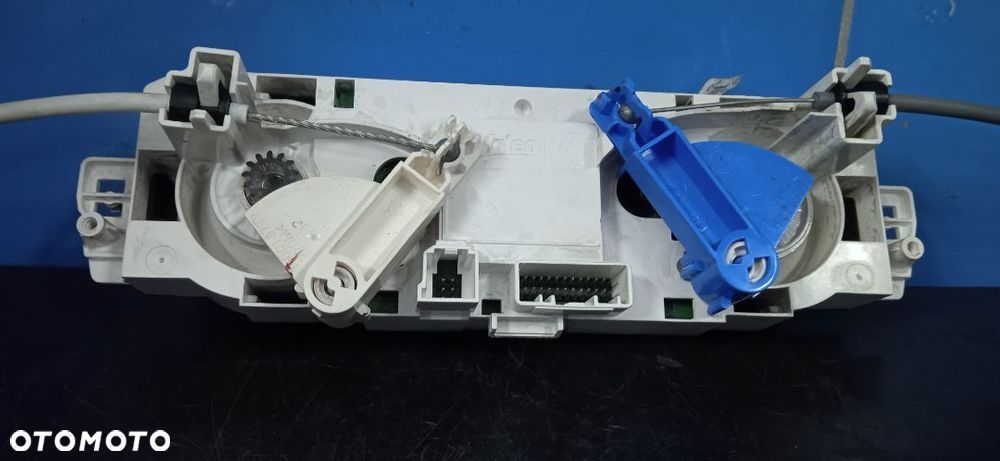 Panel sterowania nawiewu Renault Megane III T1001766G - 2