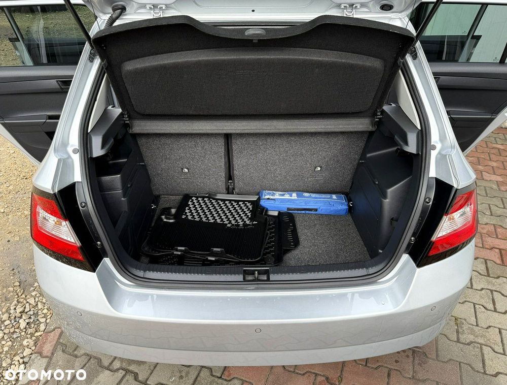Skoda Fabia 1.0 MPI Cool Plus - 19