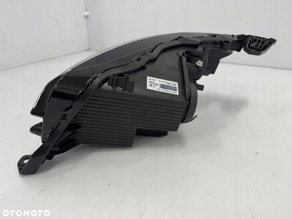 Lampa Prawa Peugeot 208 II 19-22 Zwykła H7 73282040 9823193880 - 3