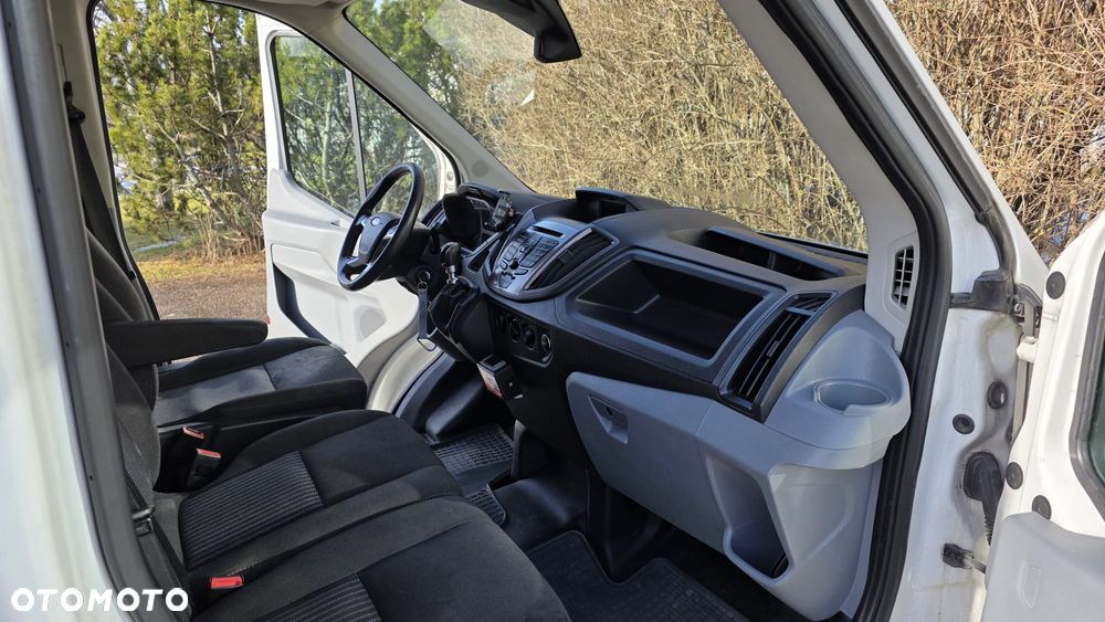 Ford Transit - 12