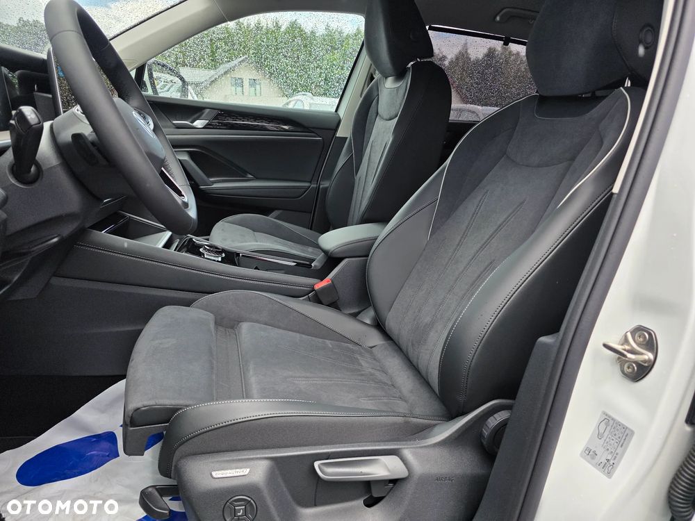 Volkswagen Tayron 2.0 TSI 4Mot Elegance DSG - 16