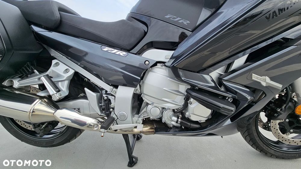 Yamaha FJR - 13