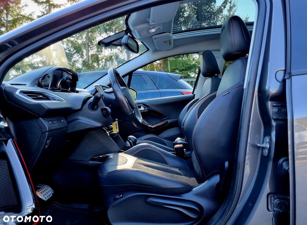 Peugeot 2008 PureTech 110 Stop&Start EAT6 GT-Line Edition - 10