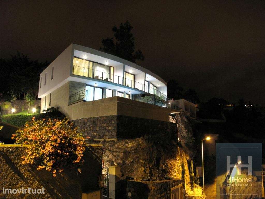 Moradia V3 de luxo com fantástica vista sobre o Cristo Rei e mar - Grande imagem: 2/20