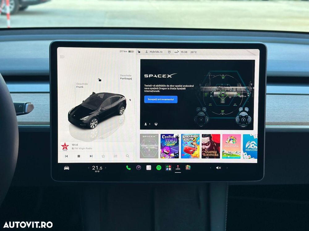 Tesla Model Y - 35