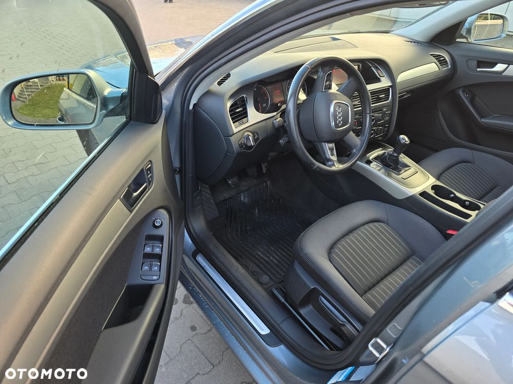 Audi A4 Avant 2.0 TDI DPF Ambiente - 13