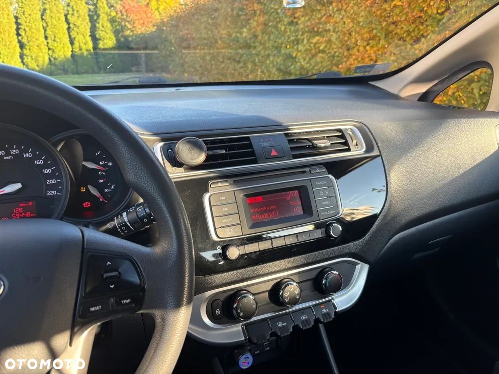 Kia Rio - 2