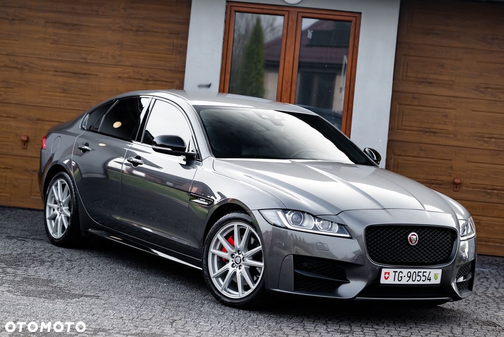 Jaguar XF 35t R-Sport - 5