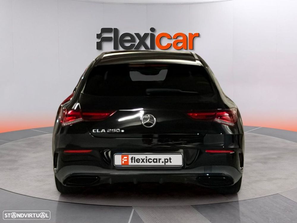 Mercedes-Benz CLA 250 e Shooting Brake AMG Line - 8