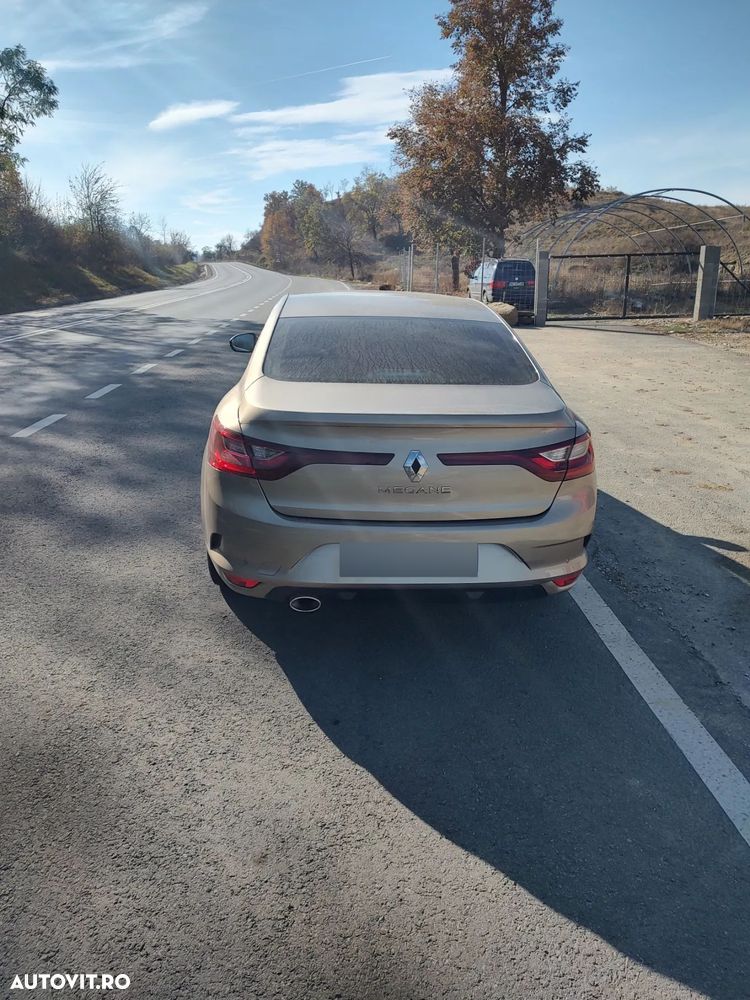 Renault Megane Estate TCe GPF Zen - 13