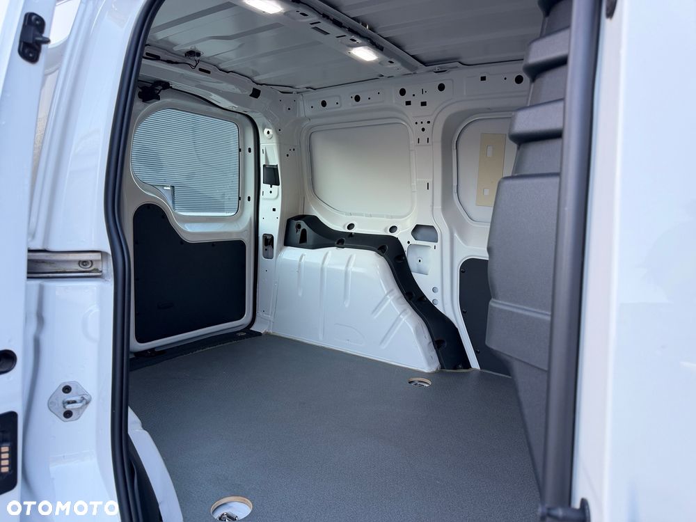 Volkswagen Caddy - 22