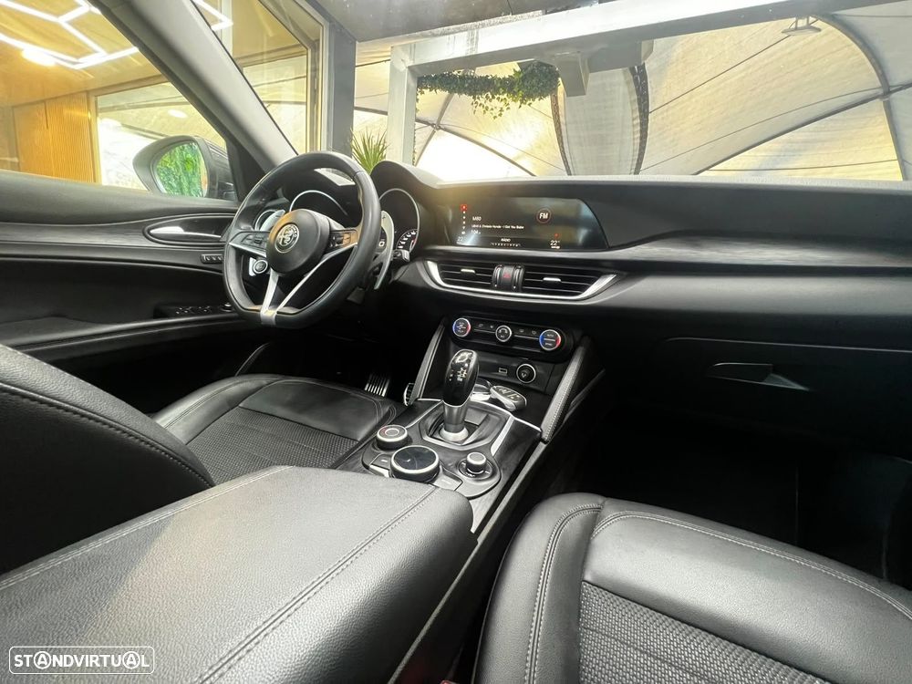 Alfa Romeo Stelvio 2.2 D TI AT8 - 27