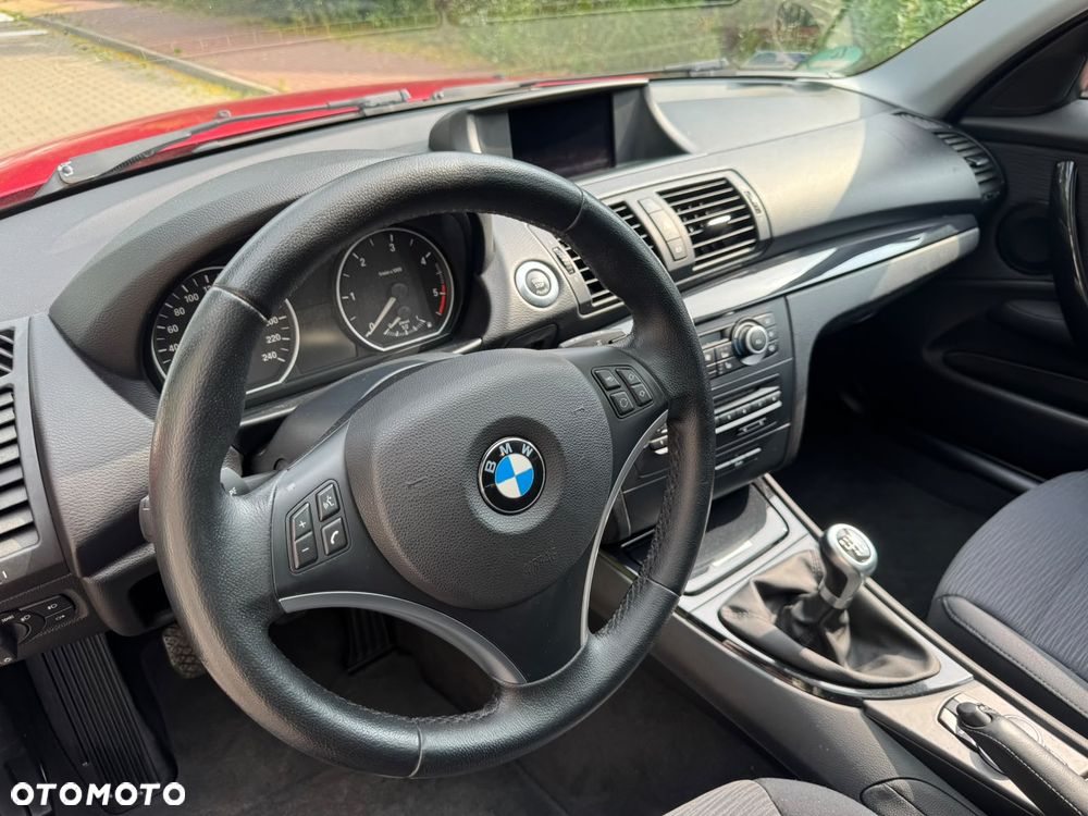 BMW 1 Series 2010 photo 5