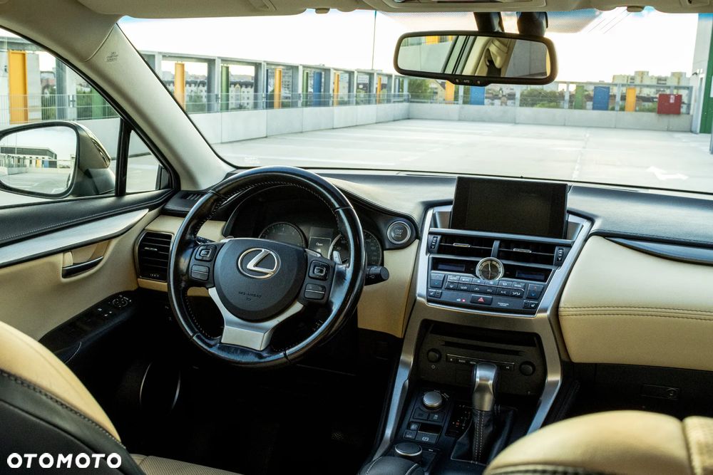 Lexus NX 200t Comfort AWD - 14