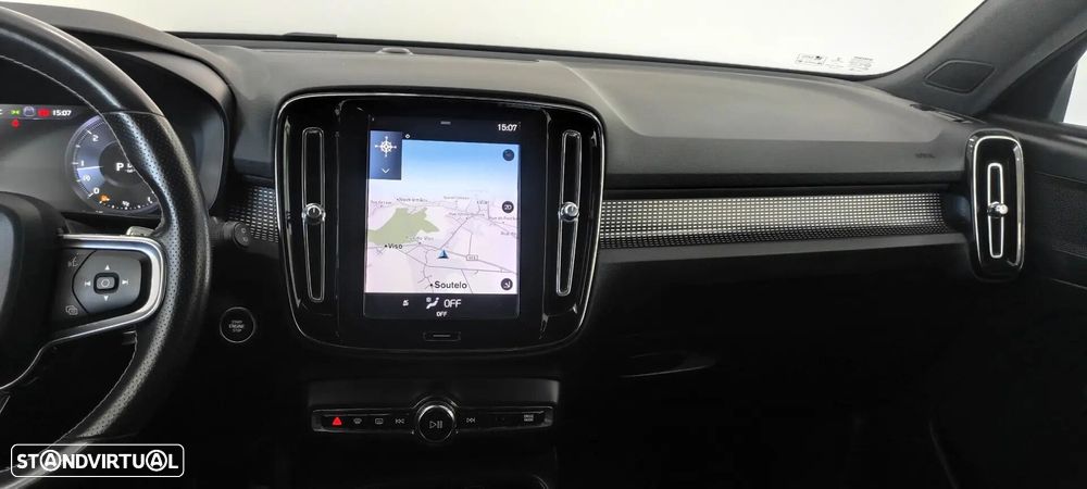 Volvo XC 40 2.0 D3 R-Design Geartronic - 26