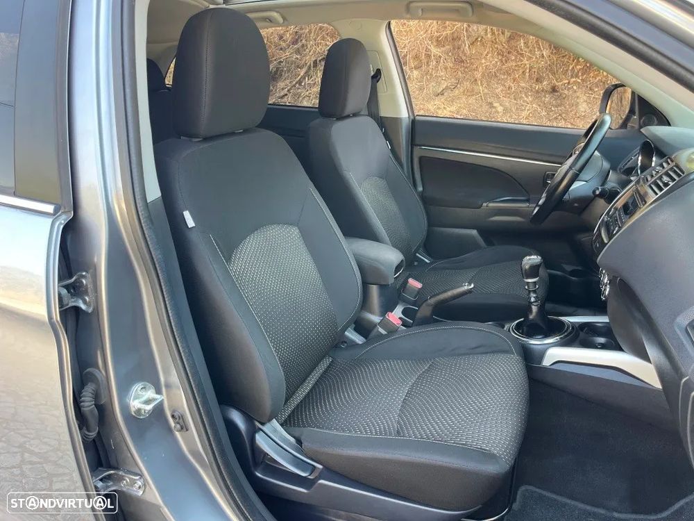 Mitsubishi ASX 1.8 DI-D Intense - 34