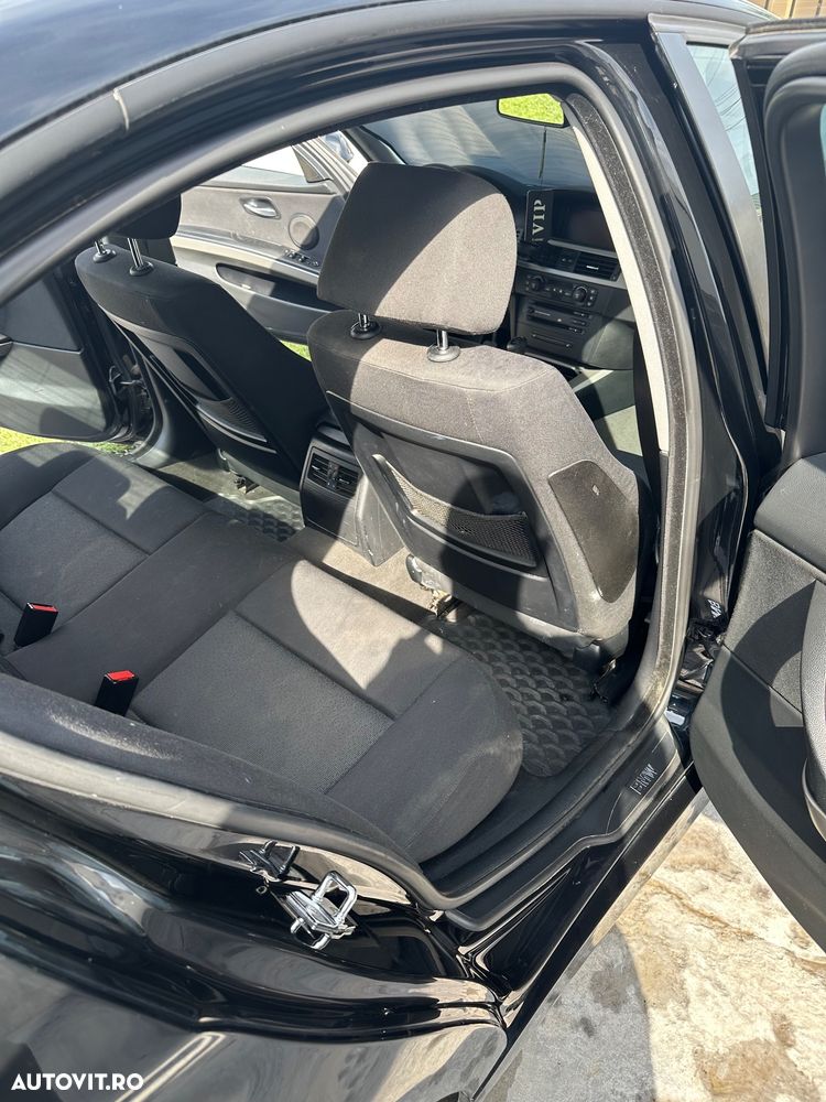 BMW Seria 3 320d - 10
