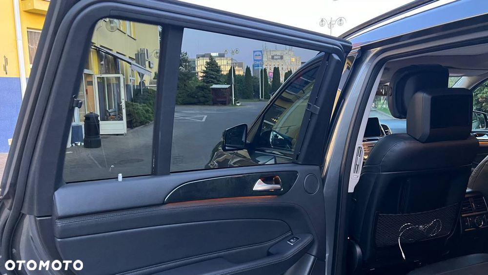 Mercedes-Benz GLS - 10
