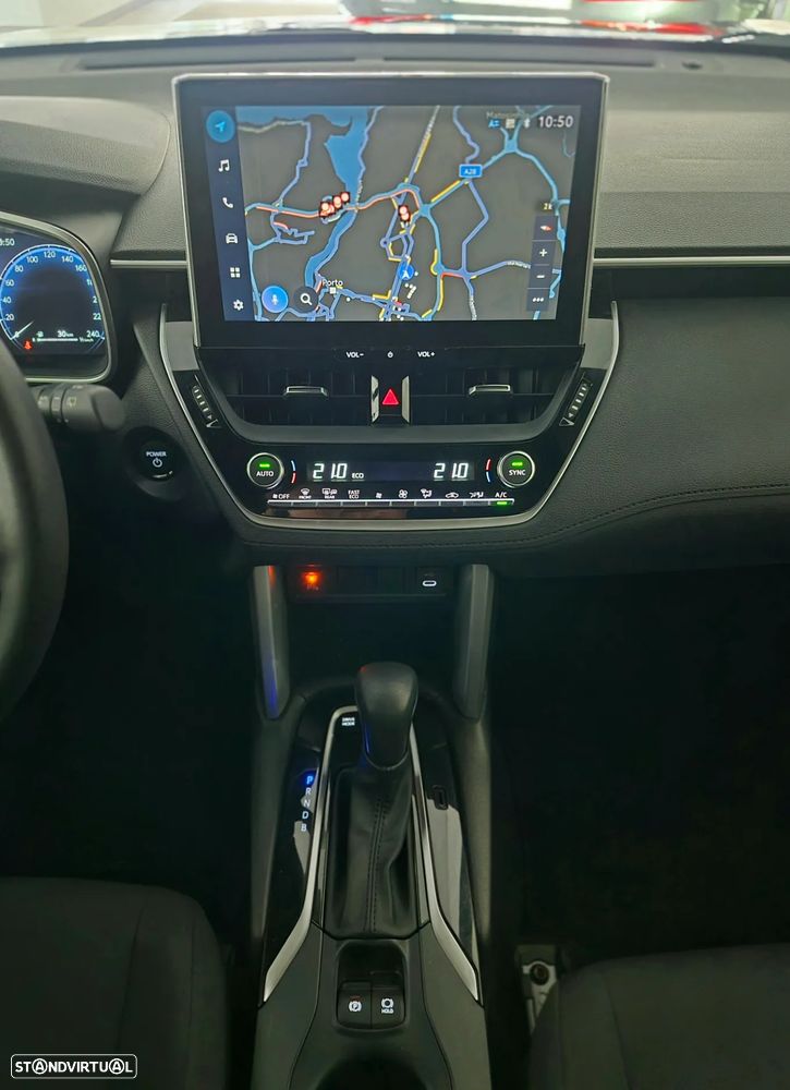 Toyota Corolla Cross 1.8 Hybrid Luxury - 16