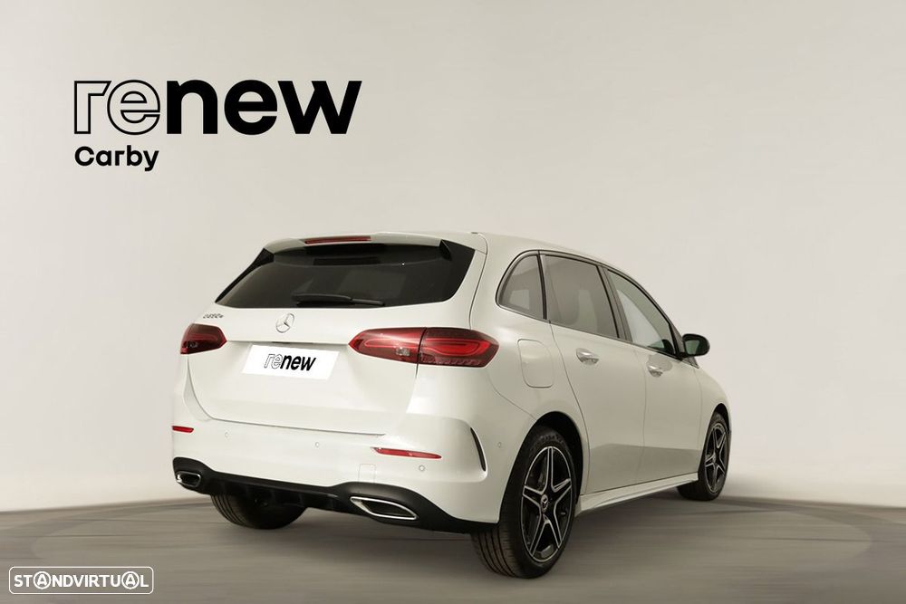 Mercedes-Benz B 250 e AMG Line — fotografia 3