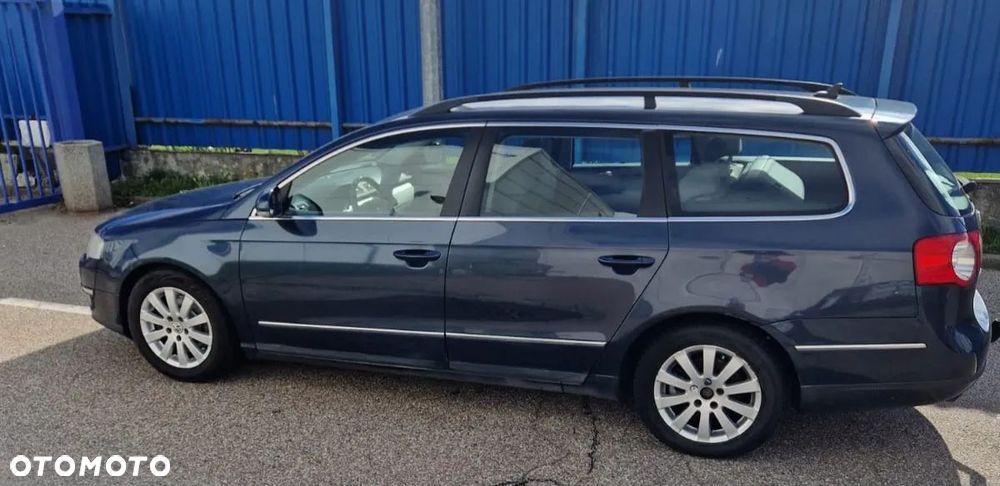 Volkswagen Passat 2.0 TDI Comfortline DSG - 2