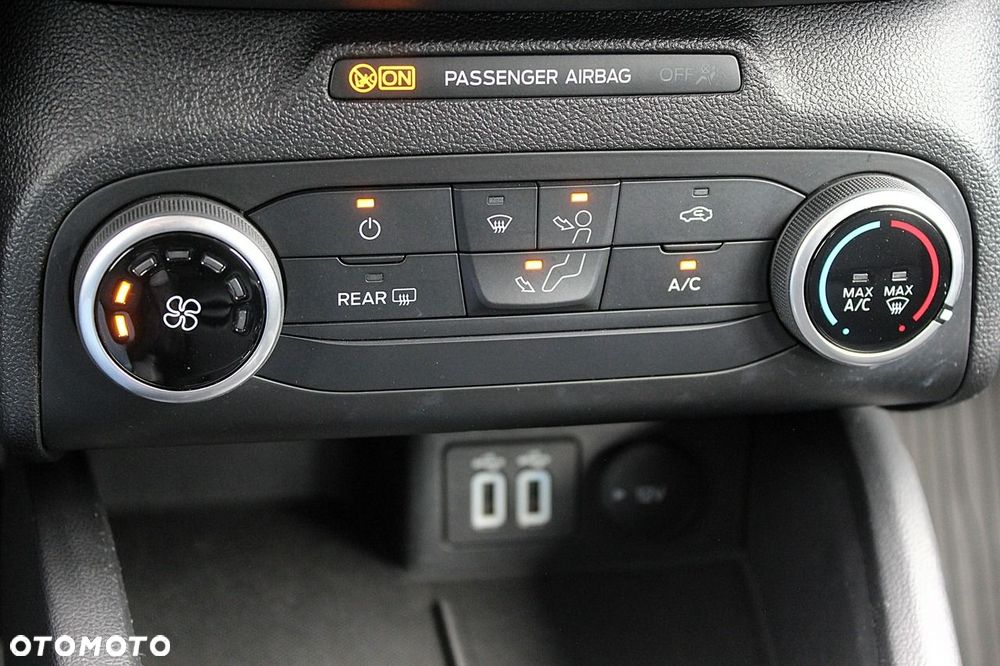 Ford Focus 1.0 EcoBoost Connected - 18