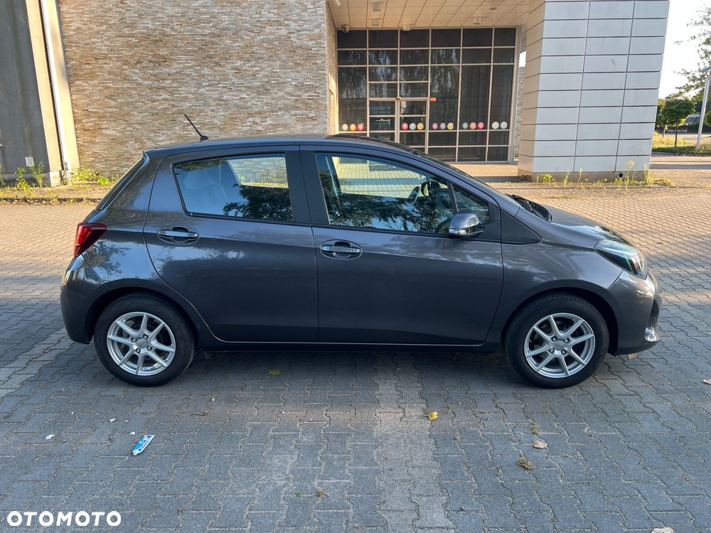 Toyota Yaris 1.33 Premium - 4